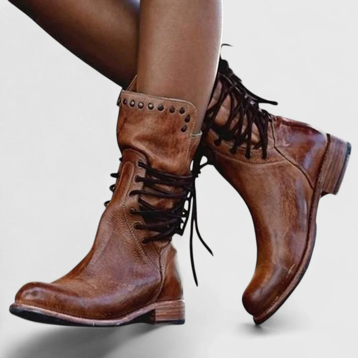 Θεανώ - Δερμάτινα μποτάκια με κορδόνια για διαχρονικό ύφος