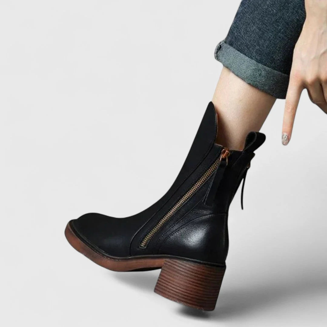 Λαμπρινή - Κομψά μποτάκια με διαχρονική φινέτσα και άνεση