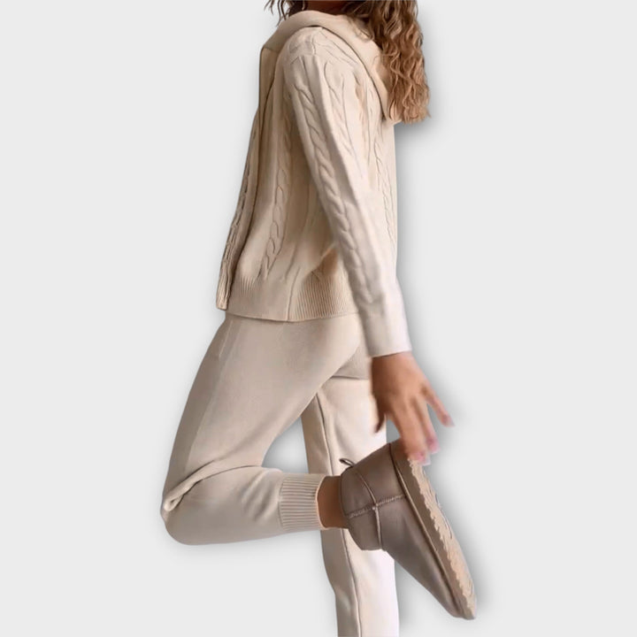 Πλεκτό Σετ με Κουκούλα και Ζακέτα 