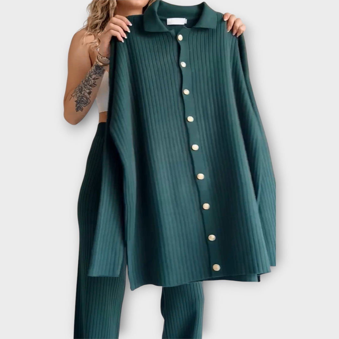 Σετ με Ριμπ Λεπτομέρειες και Κομψή Γραμμή 