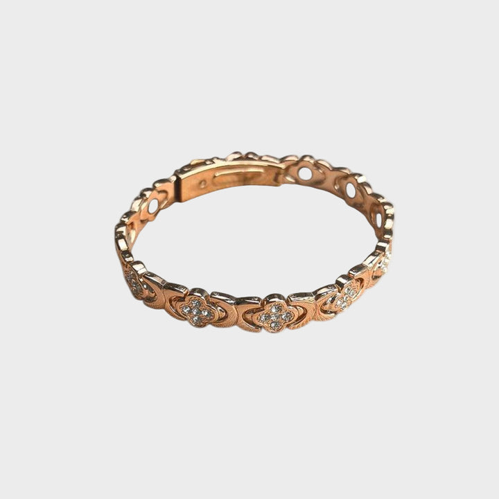 Μαυρέτα - μαγνητικό βραχιόλι χαλκού με κομψότητα και διαχρονική γοητεία