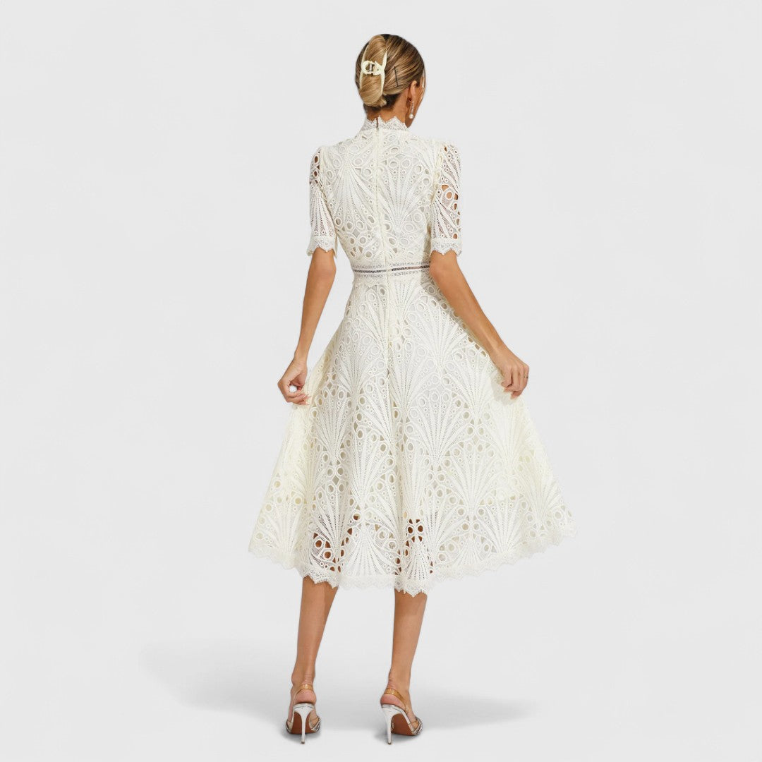 Λυδία - κομψό μεσοφόρι με δαντέλα για γυναίκες