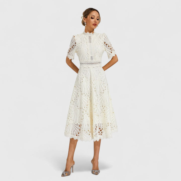 Λυδία - κομψό μεσοφόρι με δαντέλα για γυναίκες