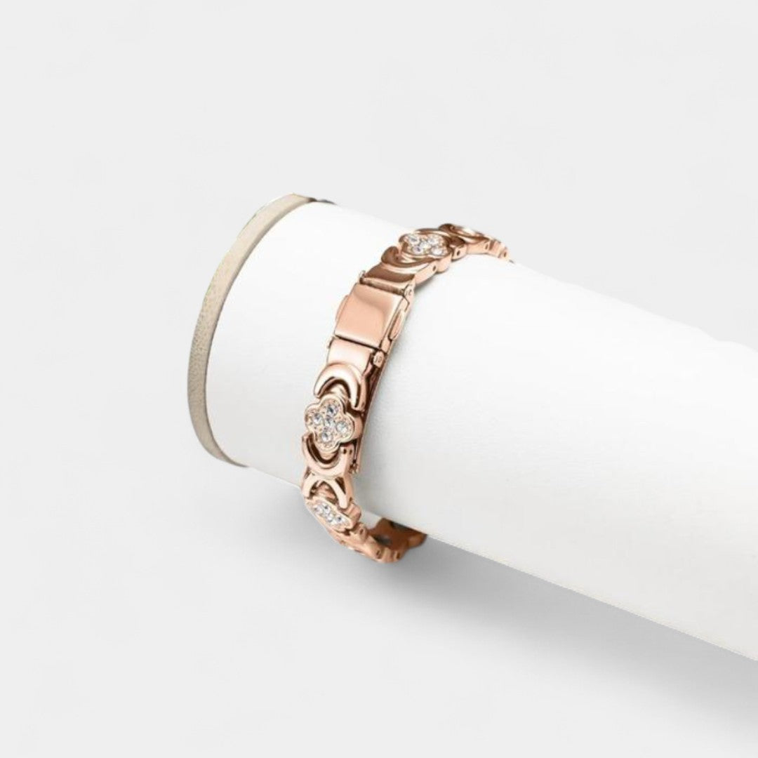 Μαυρέτα - μαγνητικό βραχιόλι χαλκού με κομψότητα και διαχρονική γοητεία