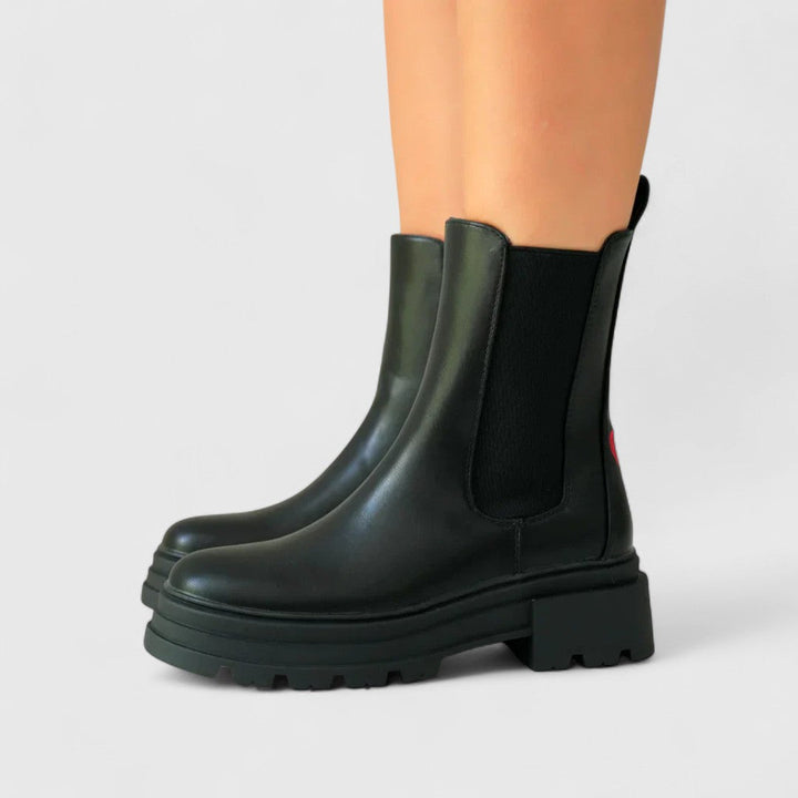 Ρεβέκκα – Μποτάκια με στυλ και χαρακτήρα