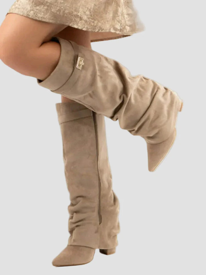 Ψηλές Μπότες με Κομψό Σχεδιασμό