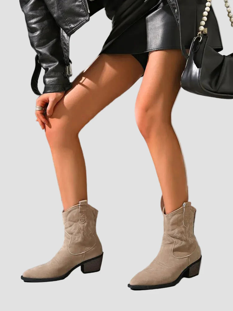 Στυλάτα κεντημένα western μποτάκια