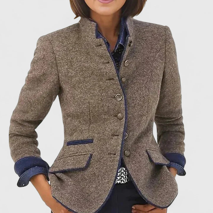 Ευδοκία - Διαχρονικό σακάκι με εκλεπτυσμένη κομψότητα και άψογη εφαρμογή