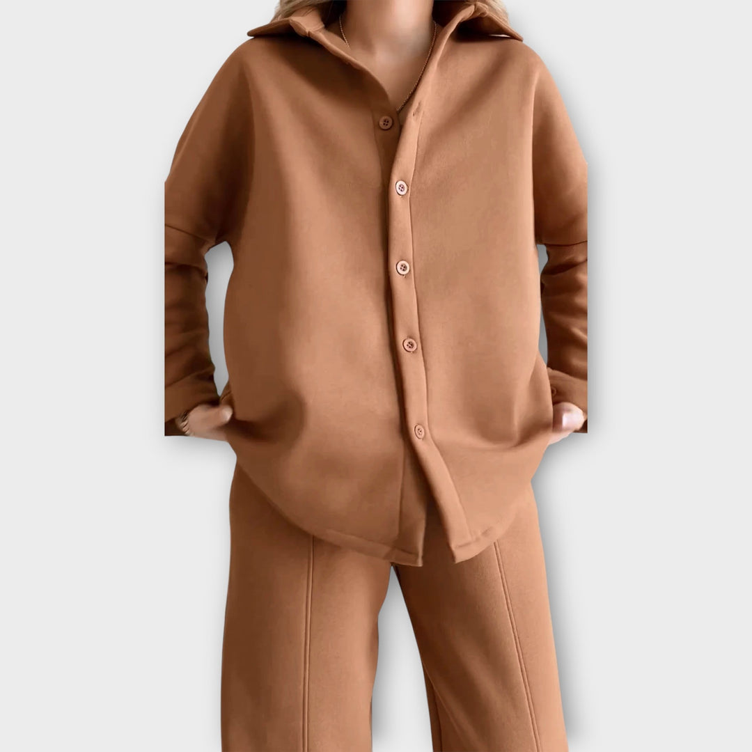 Σετ με Κουμπιά και Κομψή Γραμμή