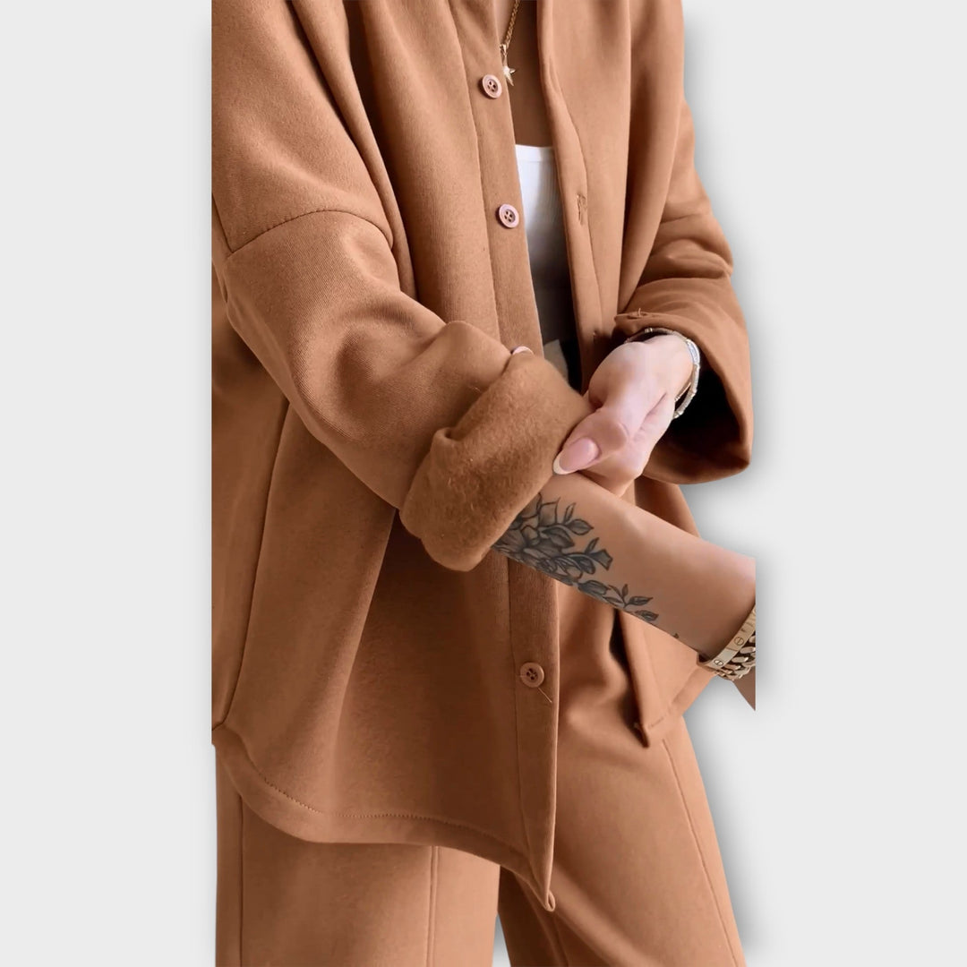 Σετ με Κουμπιά και Κομψή Γραμμή