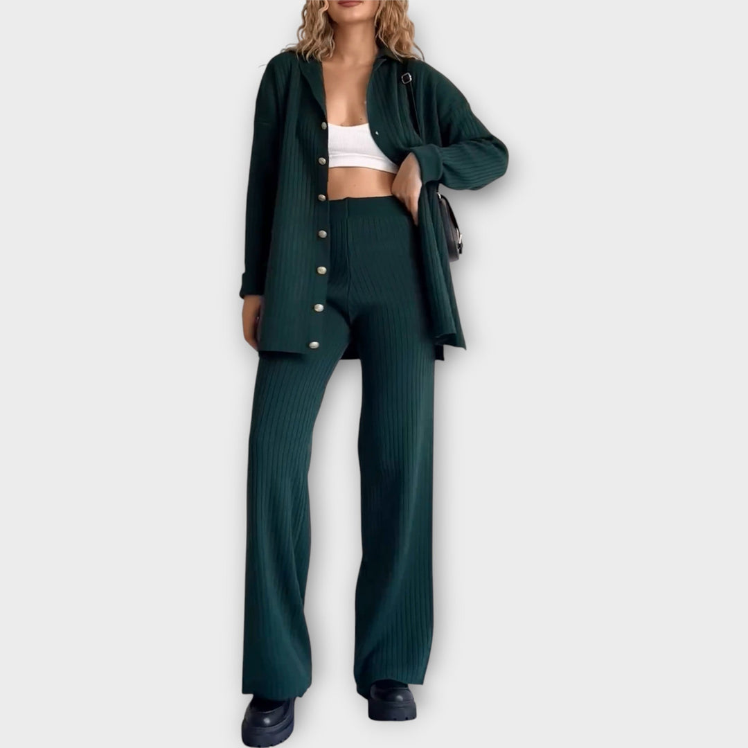 Σετ με Ριμπ Λεπτομέρειες και Κομψή Γραμμή 