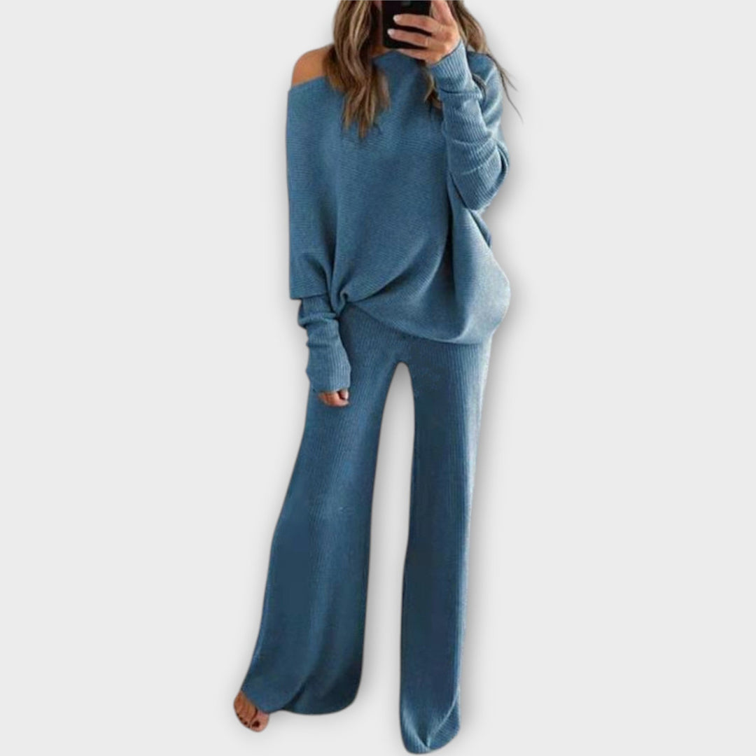 Πλεκτό σετ με φαρδύ παντελόνι και χαλαρό πουλόβερ